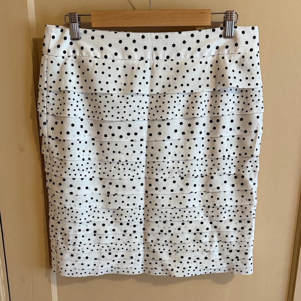 White House Black Market Black and White Polka Dot Pencil Skirt